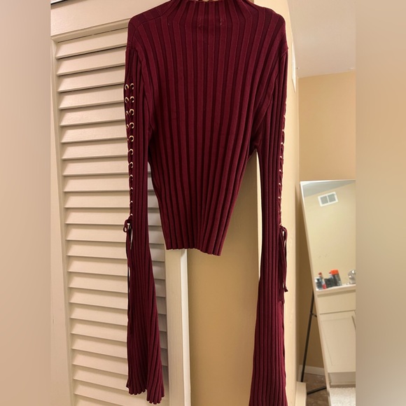 Turtle Neck Sweater - Picture 3 of 4